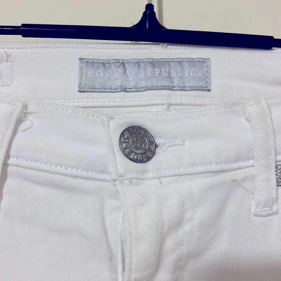 Rock & Republic White Denim Jeans - Picture 2 of 7